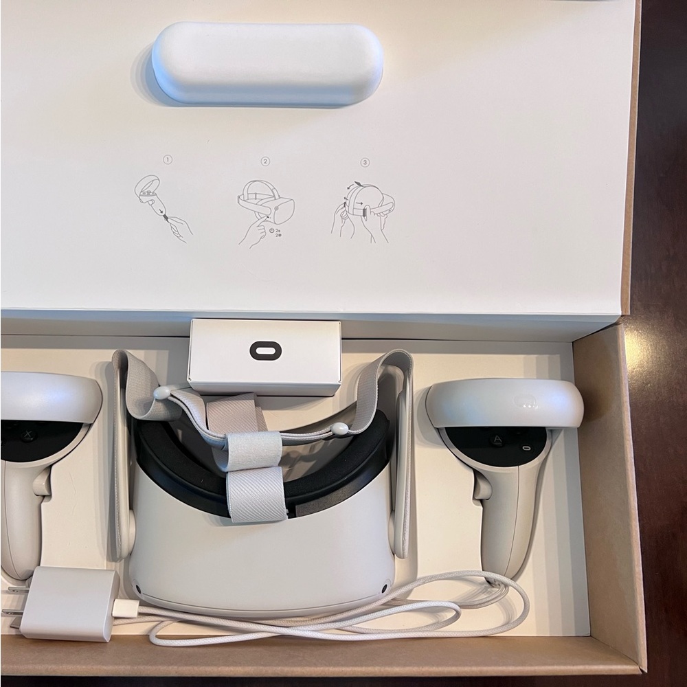 Oculus Quest 2 VR Headset with Controllers